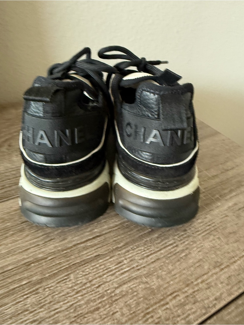 CHANEL Black and White Interlocking CC Runner Sneakers - Picture 4 of 8